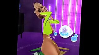 club-fingering-fuck