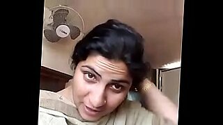 pakistani girl sucking dick