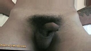 beafed muscle stud jerking off cock gay porn
