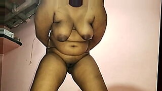 roamance-telugu-vedios-boobs-pressing