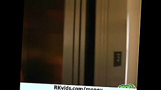 teens-watching-parents