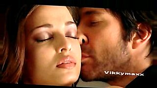 bollywood actress aishwarya rai hot movie masala scene