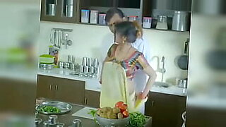 search-mom-working