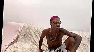 lo-clip-8-phut-tieu-hy