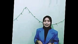 mahasiswi-hujab-hitam