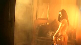 busty-burka-in-lift