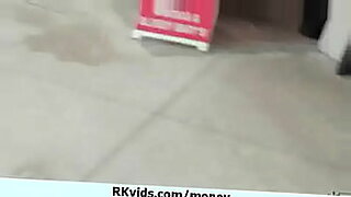 سيكس-12-سنة