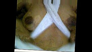 japanese-wife-wearing-pad