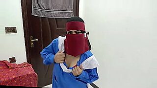 ছোট-বাচ্চাদের-সাথে-xxxx