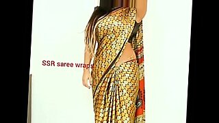 tamil girl saree blouse remove