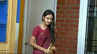 red-women-chitting-wife