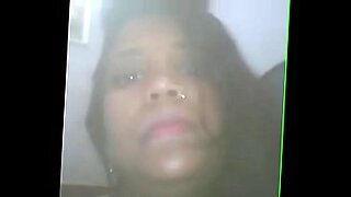 randi-aunty-young-guy
