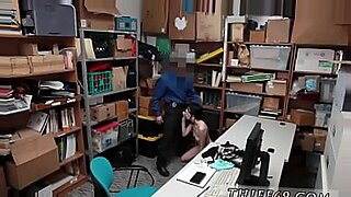 girl resist sex by boss