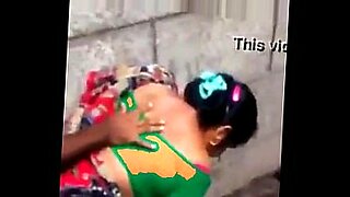 indian saree girl oil massage