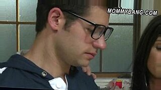 american-mom-son-bathroom-xxx