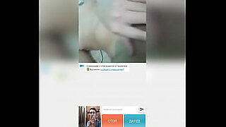 CHATROULETTE CAM GIRL DES ETRAU LE BRANLE ET HER SISTER