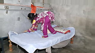 Alone-home-sister-bother