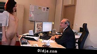 office-boss-girl-xnxx