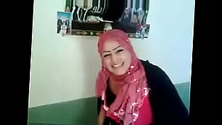 hijab slut dancing