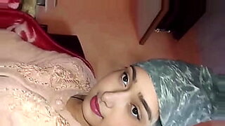 indian-couples-live