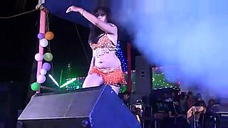 arab-girl-dance-nude