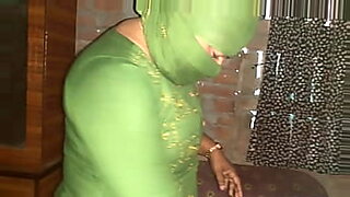 real home made indian aunty in saree having sex with hubby