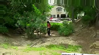 2-boys-with-one-girl
