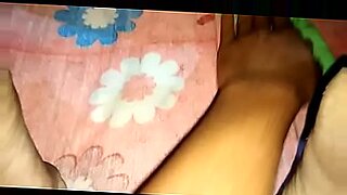 choti bachi ke sath paheli bar teen video