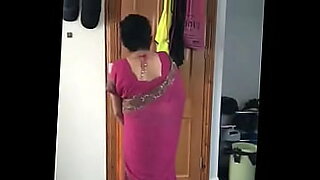 aunty meroon saree fuck in car